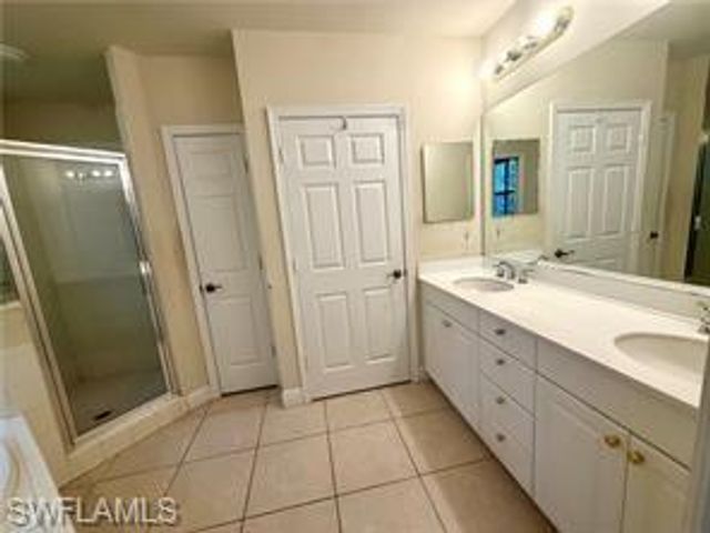 5642 Kensington LOOP, Fort Myers, FL 33912