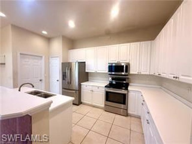 5642 Kensington LOOP, Fort Myers, FL 33912
