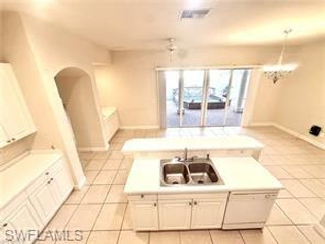 5642 Kensington LOOP, Fort Myers, FL 33912