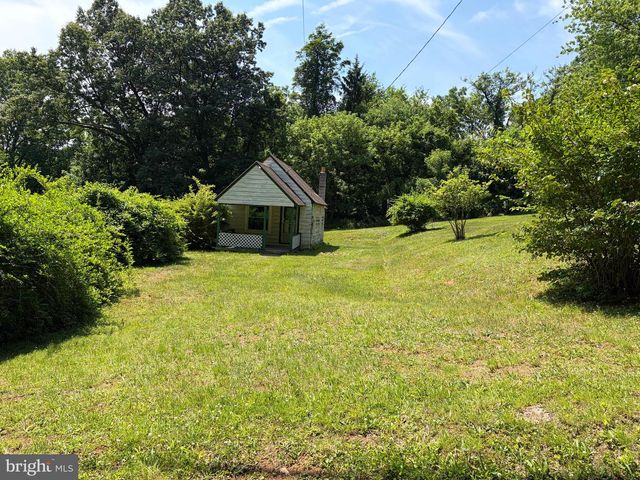 257 SPIES CHURCH RD, Reading, PA 19606