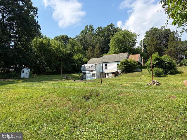 257 SPIES CHURCH RD, Reading, PA 19606