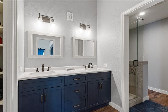 2631 Kingsbury Avenue, Richland Hills, TX 76118