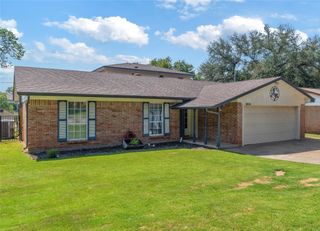 2631 Kingsbury Avenue, Richland Hills, TX 76118