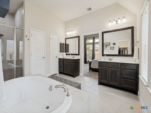 2908 Glen View, Seguin, TX 78155