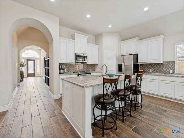 2908 Glen View, Seguin, TX 78155