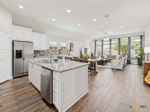 2908 Glen View, Seguin, TX 78155