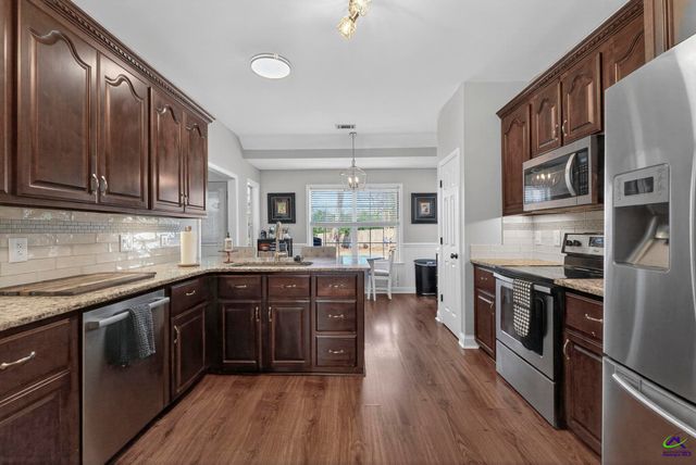 200 Wavertree Drive, Warner Robins, GA 31088