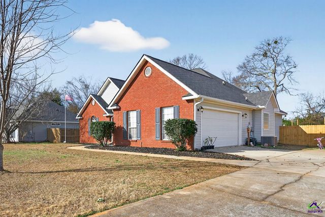 200 Wavertree Drive, Warner Robins, GA 31088