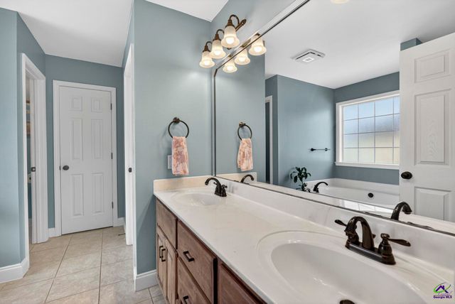 200 Wavertree Drive, Warner Robins, GA 31088