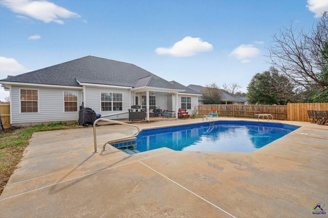 200 Wavertree Drive, Warner Robins, GA 31088