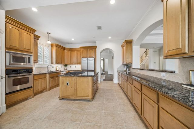 5230 Turning Leaf Lane, Sugar Land, TX 77479
