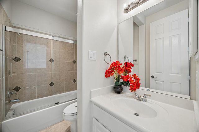 5230 Turning Leaf Lane, Sugar Land, TX 77479