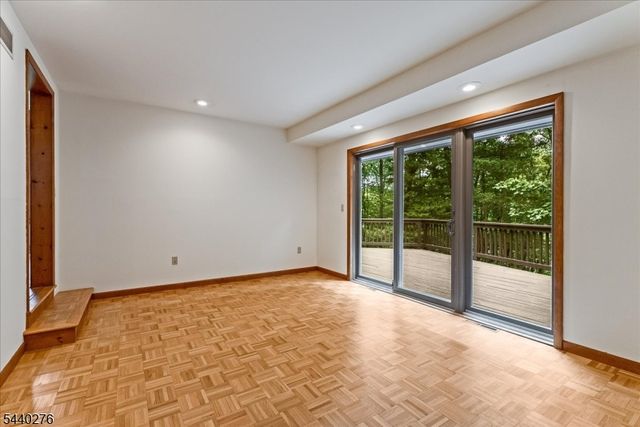 37 Heather Ln, Sparta Twp., NJ 07871