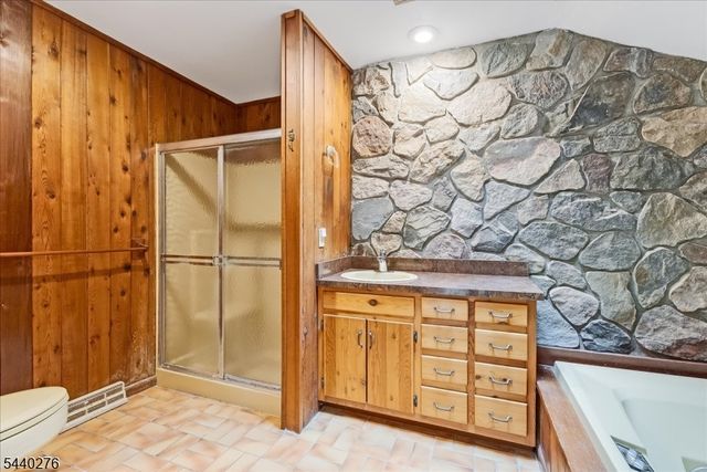 37 Heather Ln, Sparta Twp., NJ 07871