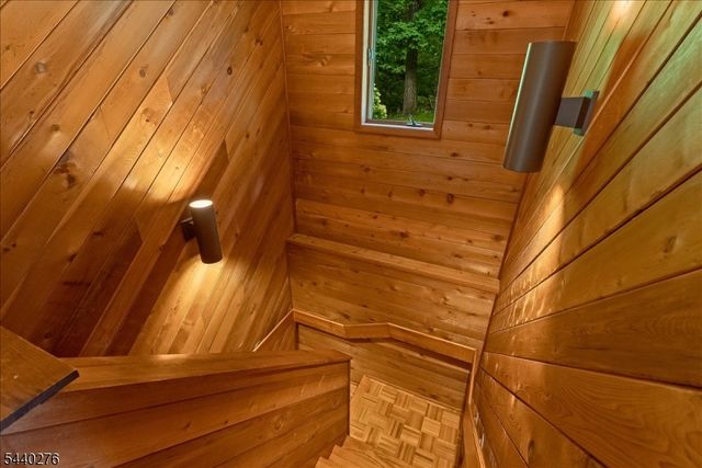 37 Heather Ln, Sparta Twp., NJ 07871