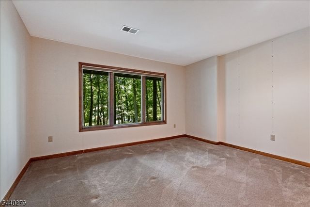 37 Heather Ln, Sparta Twp., NJ 07871