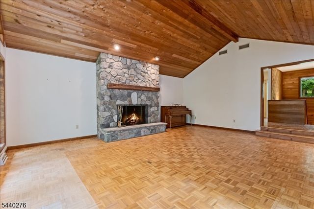 37 Heather Ln, Sparta Twp., NJ 07871