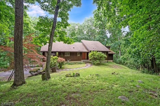 37 Heather Ln, Sparta Twp., NJ 07871