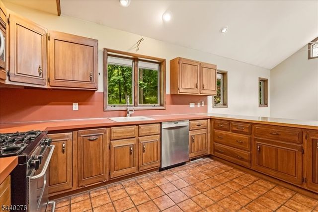 37 Heather Ln, Sparta Twp., NJ 07871