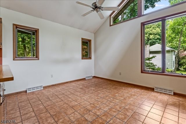 37 Heather Ln, Sparta Twp., NJ 07871