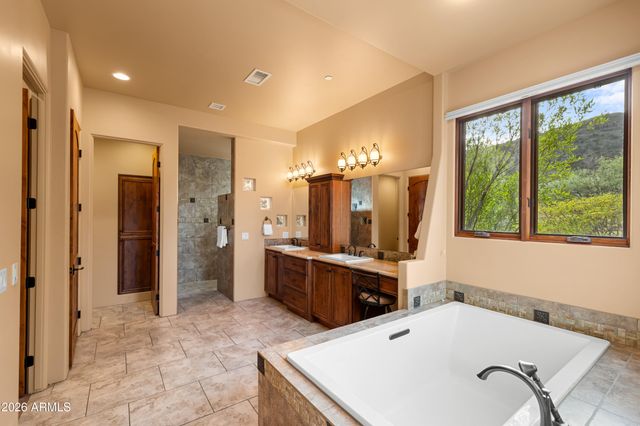 50 CRYSTAL SKY Drive, Sedona, AZ 86351