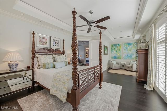 3125 Leeward LN, Naples, FL 34103