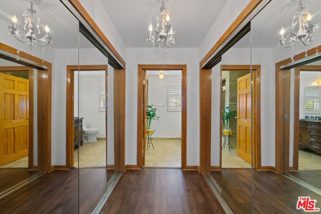 5359 Saturn Street, Los Angeles, CA 90019