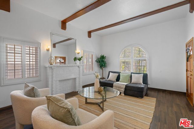 5359 Saturn Street, Los Angeles, CA 90019