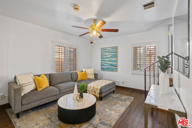 5359 Saturn Street, Los Angeles, CA 90019
