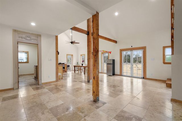 9009 Lazy Lane, Hitchcock, TX 77563