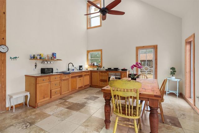 9009 Lazy Lane, Hitchcock, TX 77563