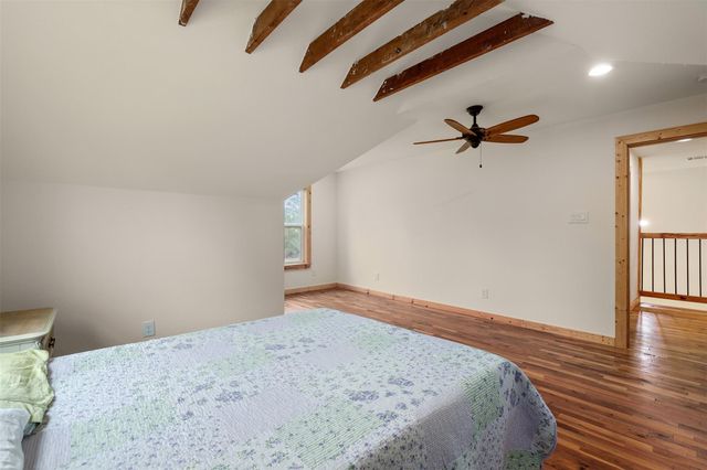 9009 Lazy Lane, Hitchcock, TX 77563