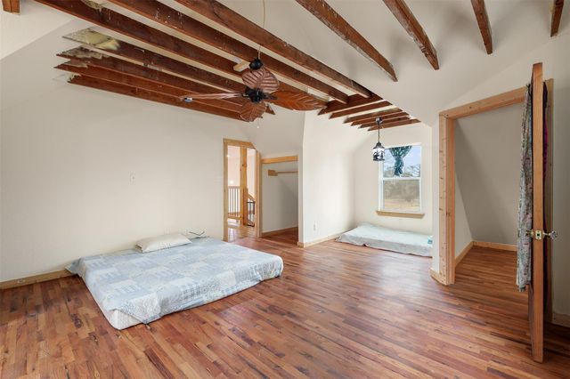 9009 Lazy Lane, Hitchcock, TX 77563