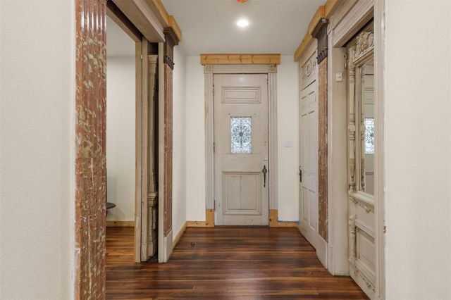 9009 Lazy Lane, Hitchcock, TX 77563