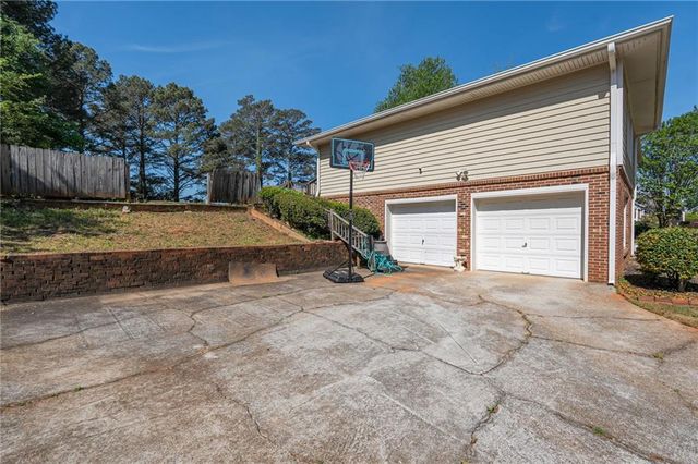 2491 Highland Golf Course Drive SE, Conyers, GA 30013