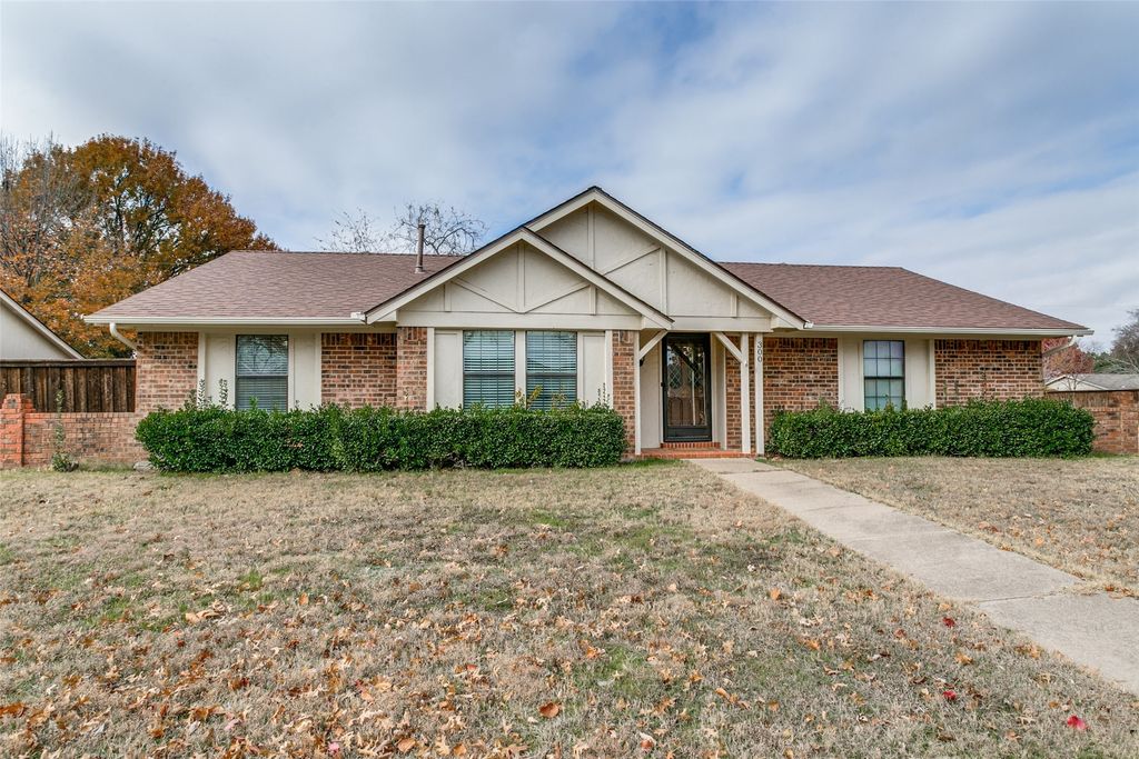 300 Sioux Street, Keller, TX 76248