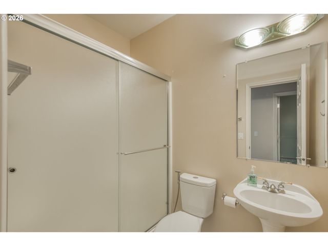 3637 Nw LANSBROOK Ter, Portland, OR 97229