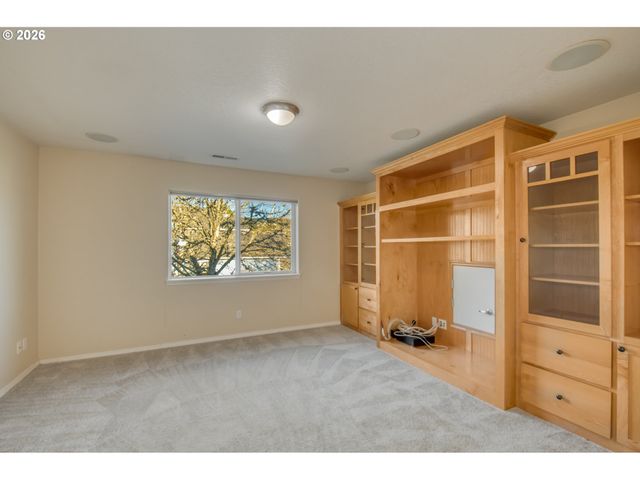 3637 Nw LANSBROOK Ter, Portland, OR 97229