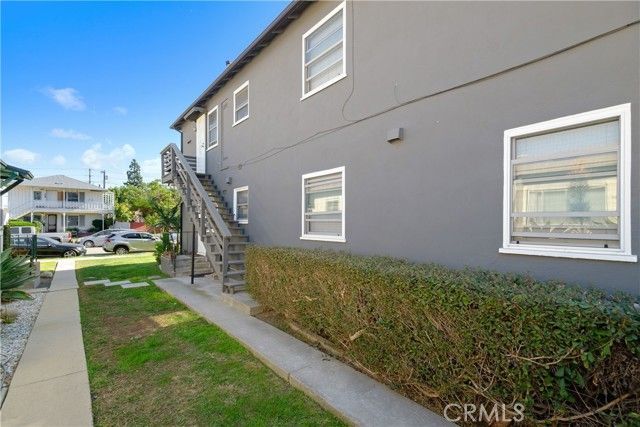 8819 Reading, Los Angeles, CA 90045