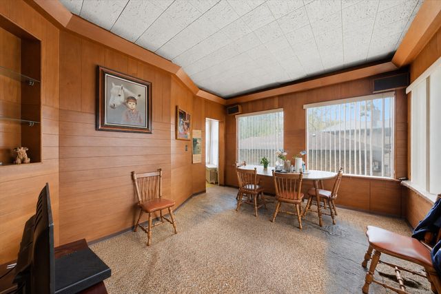 10628 S Longwood Drive, Chicago, IL 60643