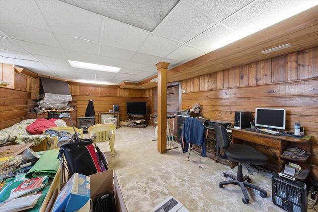 10628 S Longwood Drive, Chicago, IL 60643