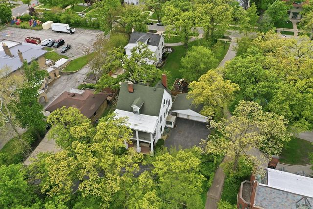 10628 S Longwood Drive, Chicago, IL 60643