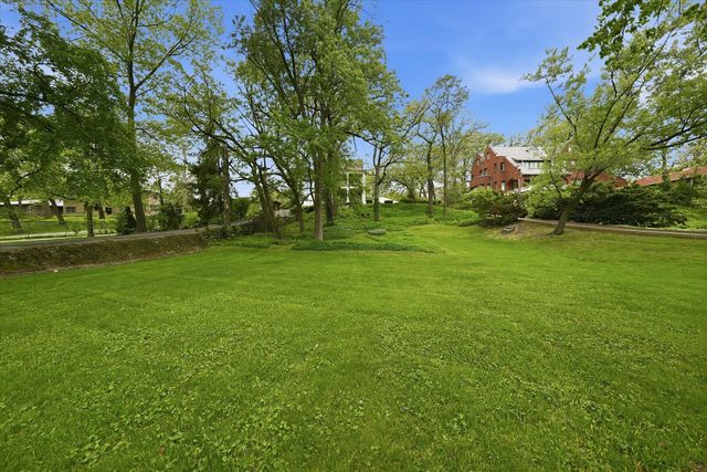 10628 S Longwood Drive, Chicago, IL 60643