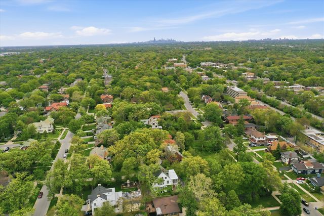 10628 S Longwood Drive, Chicago, IL 60643