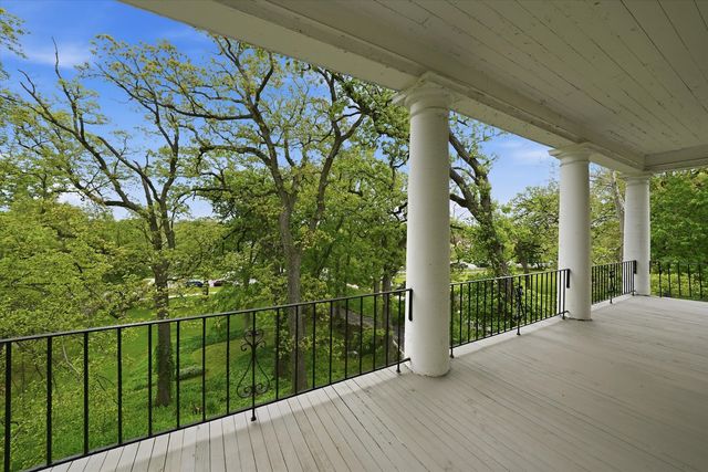 10628 S Longwood Drive, Chicago, IL 60643