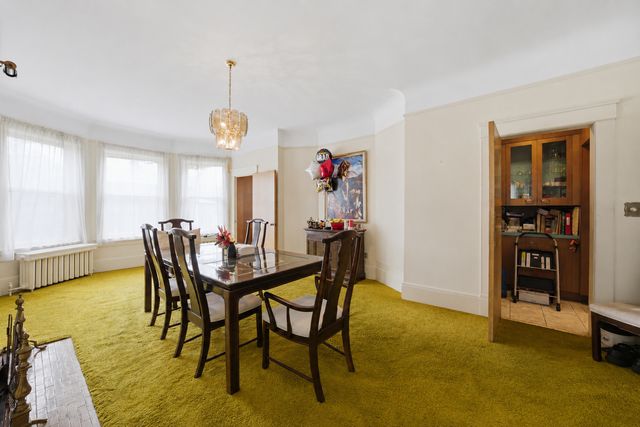 10628 S Longwood Drive, Chicago, IL 60643