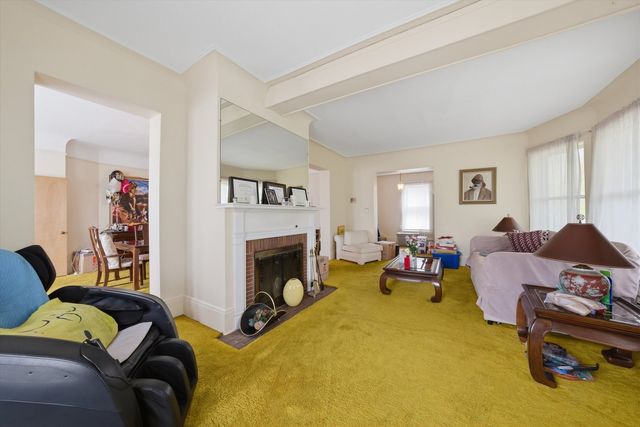 10628 S Longwood Drive, Chicago, IL 60643