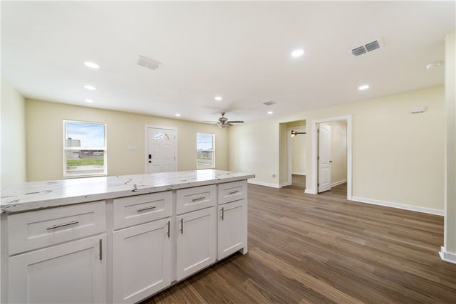 923 Craig St, Corpus Christi, TX 78404