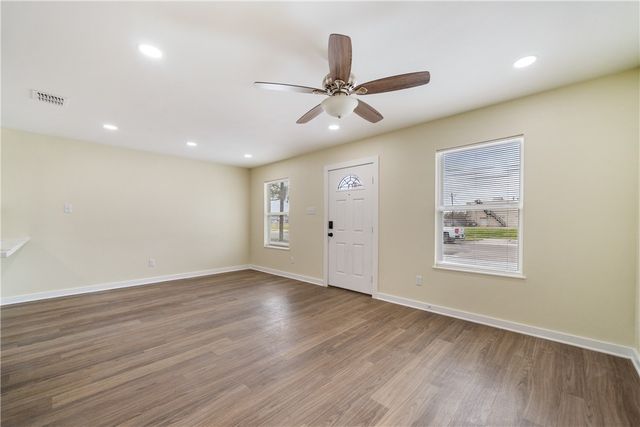 923 Craig St, Corpus Christi, TX 78404