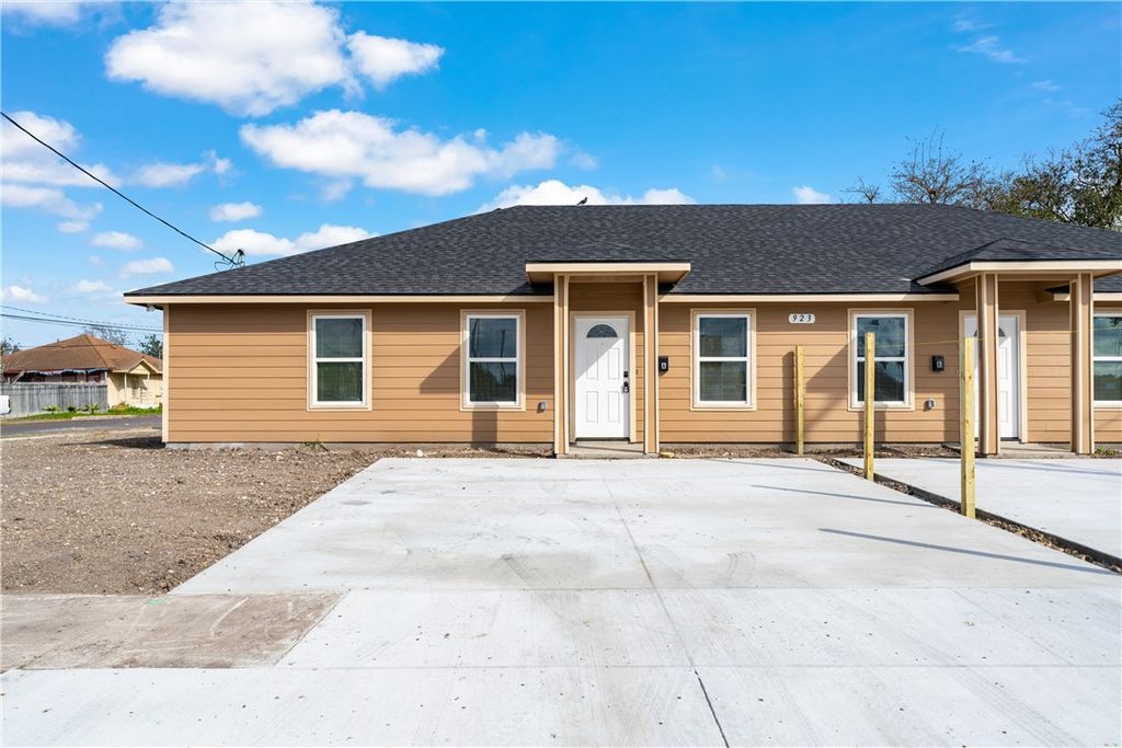 923 Craig St, Corpus Christi, TX 78404 — photo 4